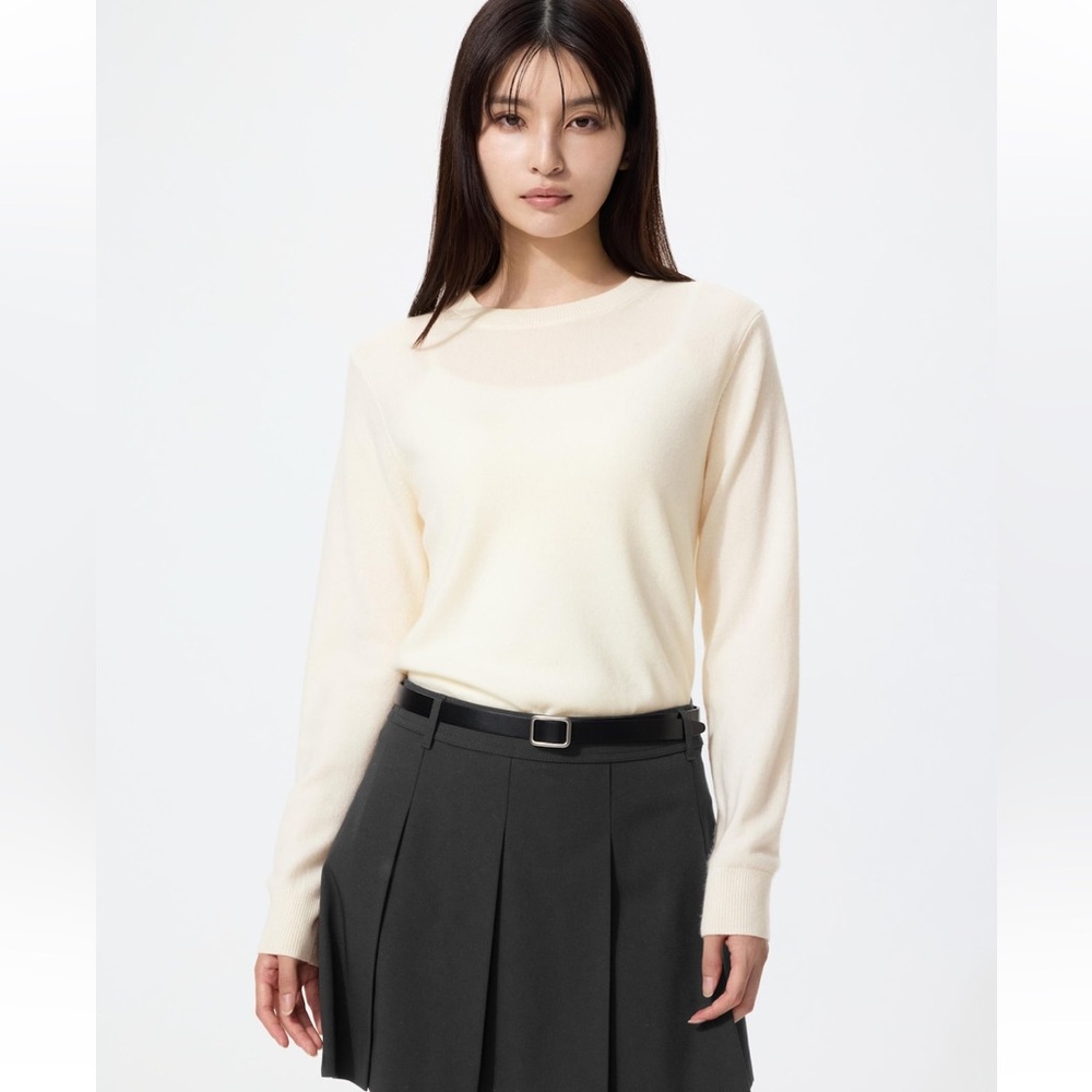Uniqlo 100% Cashmere Sweater